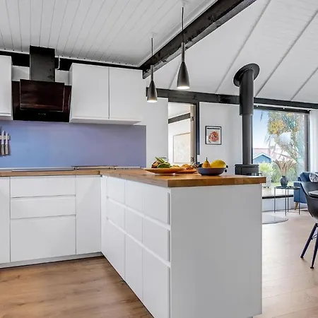 Stunning In With 3 Bedrooms And Wifi