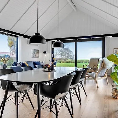 Stunning In With 3 Bedrooms And Wifi Feriehus Egernsund