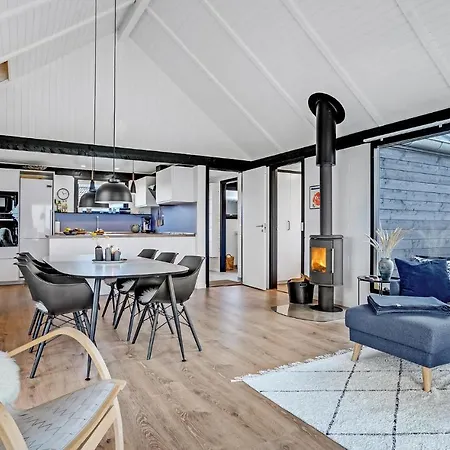 Feriehus Stunning In With 3 Bedrooms And Wifi *