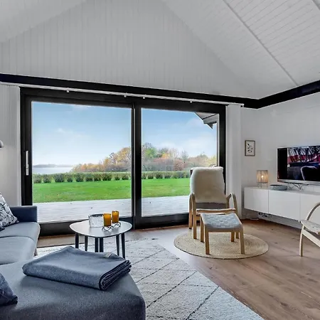 Stunning In With 3 Bedrooms And Wifi * Egernsund