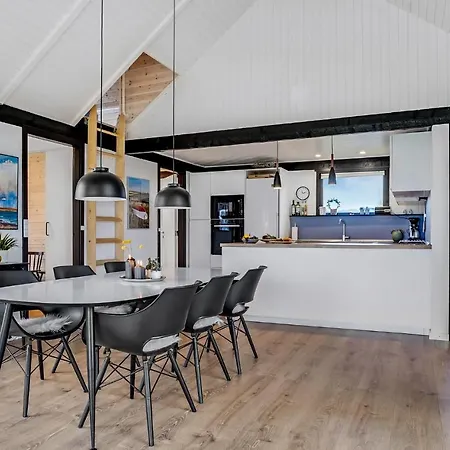 Сasa de vacaciones Stunning In With 3 Bedrooms And Wifi